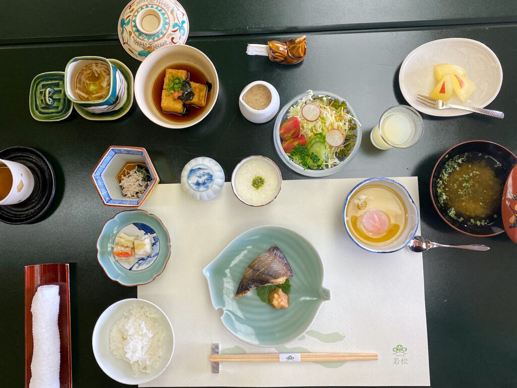 Gorgeous Table Setting - Seigo Narita Kaiseki, Japan